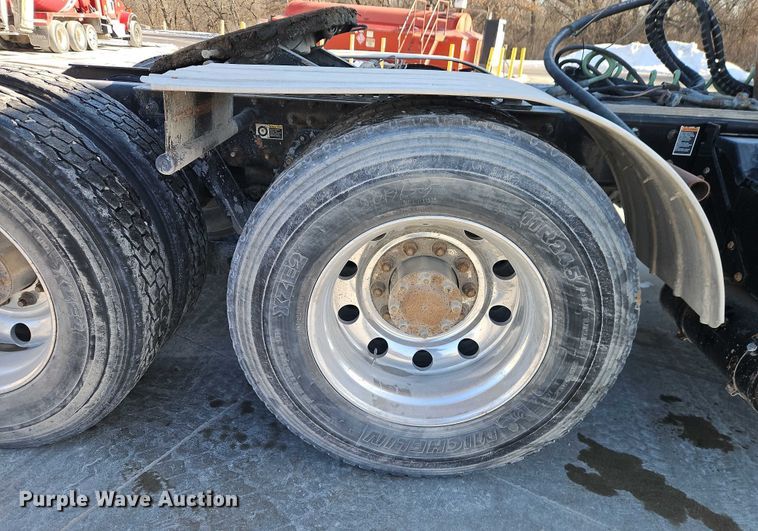 image for item EO4979 2015 Kenworth T680 semi truck