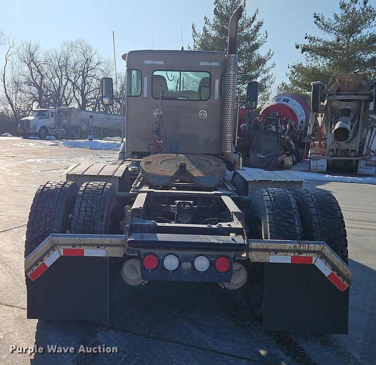 image for item EO4980 2013 Kenworth T660 semi truck