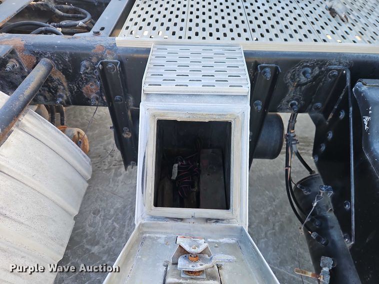 image for item EO4980 2013 Kenworth T660 semi truck