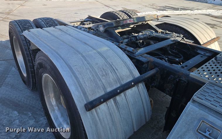 image for item EO4980 2013 Kenworth T660 semi truck