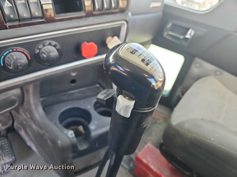 image for item EO4980 2013 Kenworth T660 semi truck