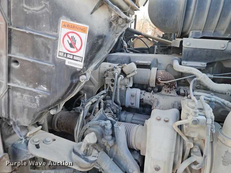 image for item EO4980 2013 Kenworth T660 semi truck