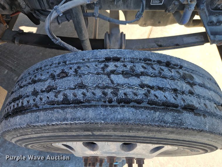 image for item EO4980 2013 Kenworth T660 semi truck