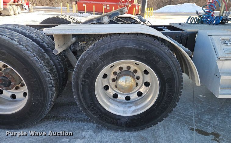 image for item EO4980 2013 Kenworth T660 semi truck