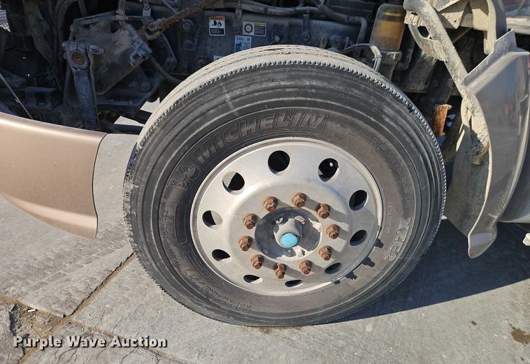 image for item EO4980 2013 Kenworth T660 semi truck