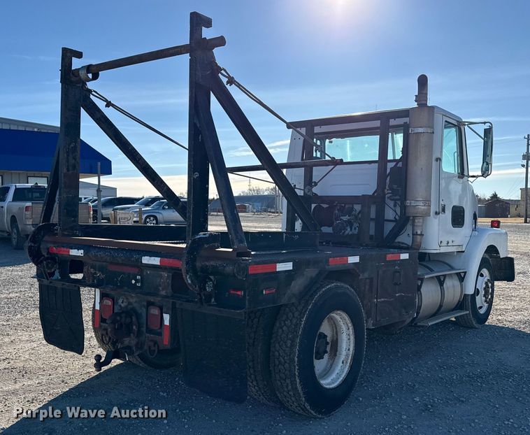 image for item EP2903 1990 White GMC reel truck