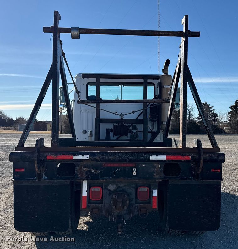 image for item EP2903 1990 White GMC reel truck