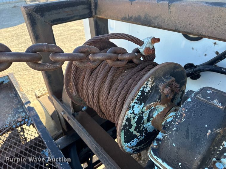 image for item EP2903 1990 White GMC reel truck