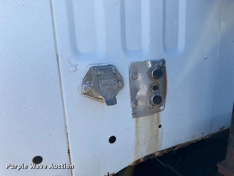 image for item EP2903 1990 White GMC reel truck