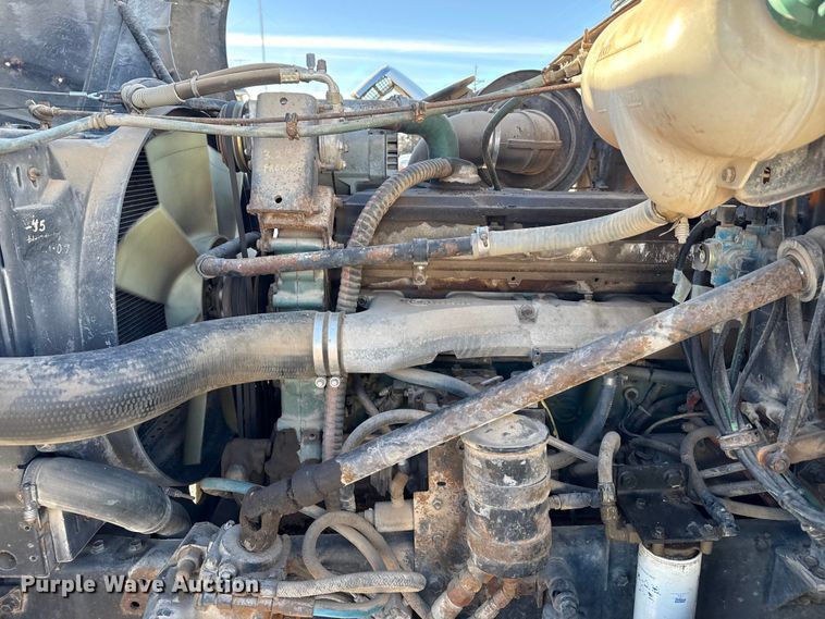 image for item EP2903 1990 White GMC reel truck