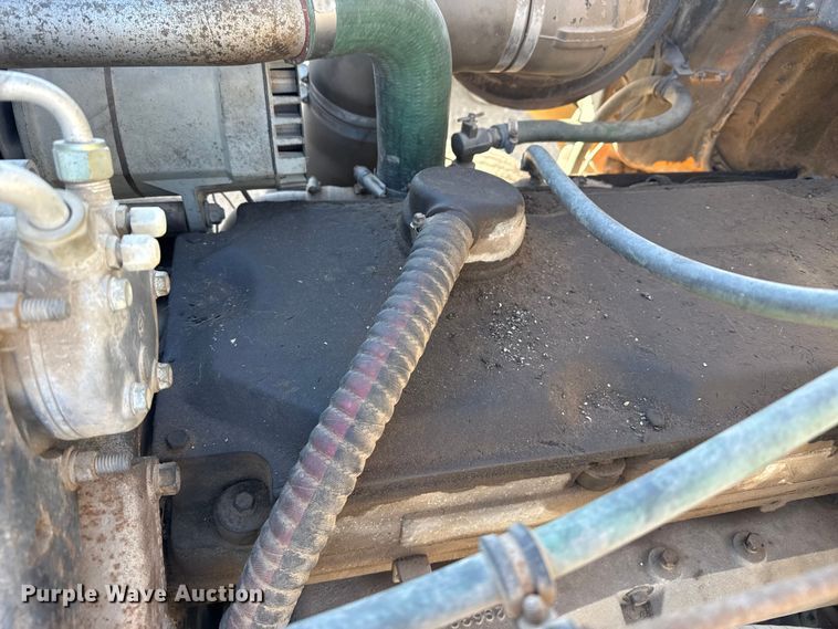 image for item EP2903 1990 White GMC reel truck