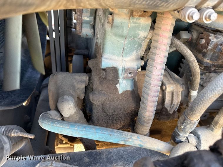 image for item EP2903 1990 White GMC reel truck