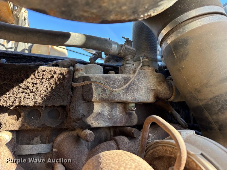 image for item EP2903 1990 White GMC reel truck