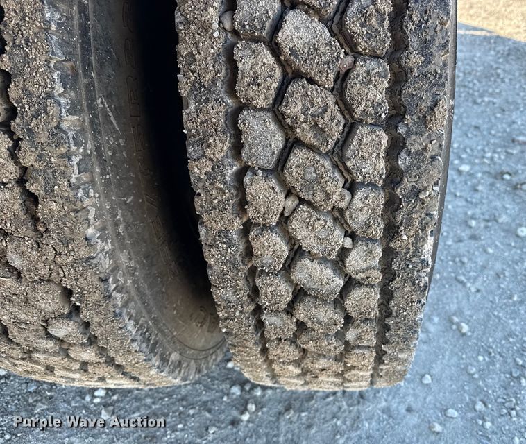 image for item EP2903 1990 White GMC reel truck