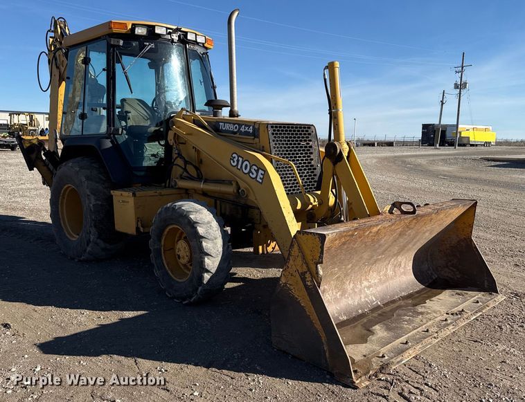image for item EP2905 1998 John Deere 310SE backhoe