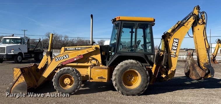 image for item EP2905 1998 John Deere 310SE backhoe