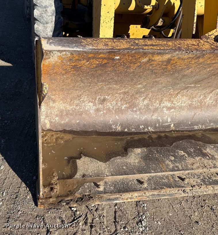 image for item EP2905 1998 John Deere 310SE backhoe