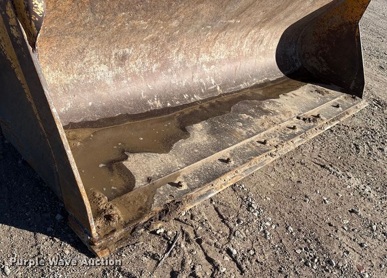 image for item EP2905 1998 John Deere 310SE backhoe