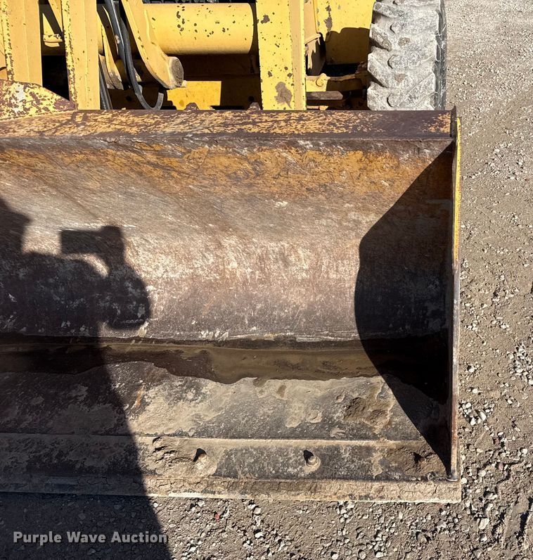 image for item EP2905 1998 John Deere 310SE backhoe