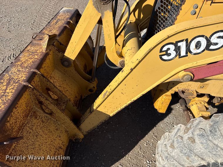 image for item EP2905 1998 John Deere 310SE backhoe