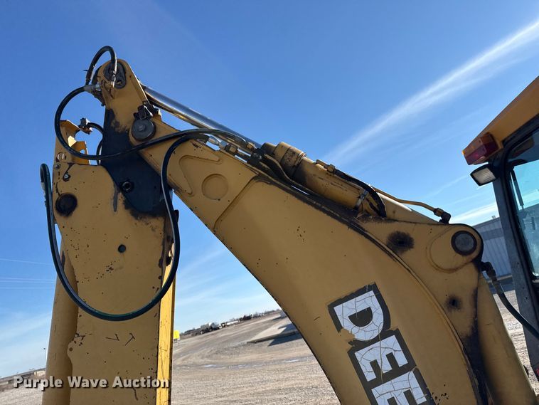 image for item EP2905 1998 John Deere 310SE backhoe