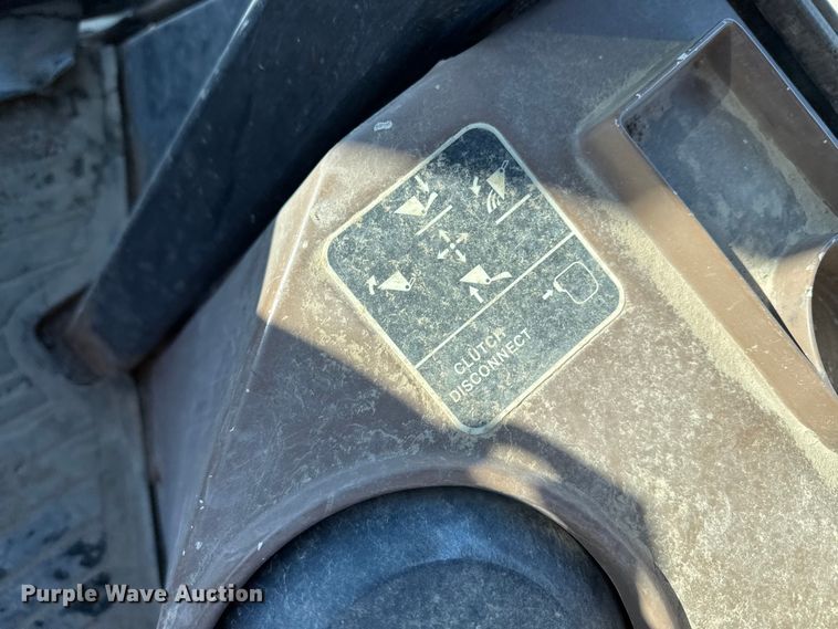 image for item EP2905 1998 John Deere 310SE backhoe