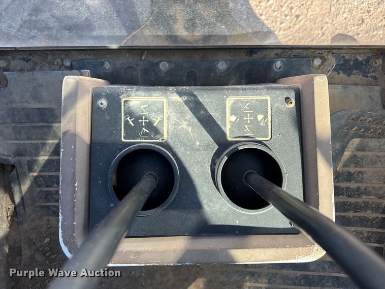 image for item EP2905 1998 John Deere 310SE backhoe