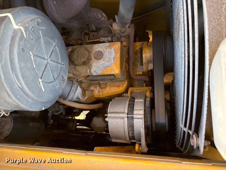 image for item EP2905 1998 John Deere 310SE backhoe