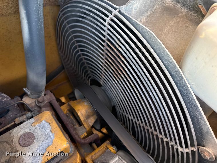 image for item EP2905 1998 John Deere 310SE backhoe