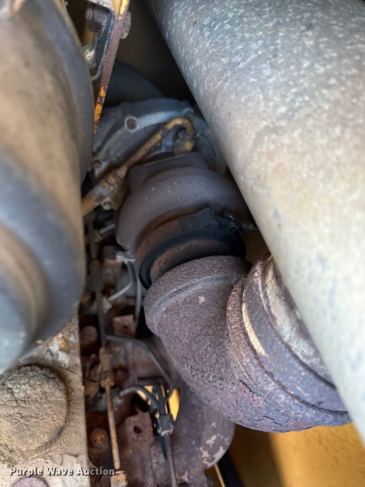 image for item EP2905 1998 John Deere 310SE backhoe