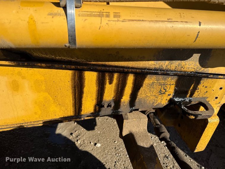 image for item EP2905 1998 John Deere 310SE backhoe