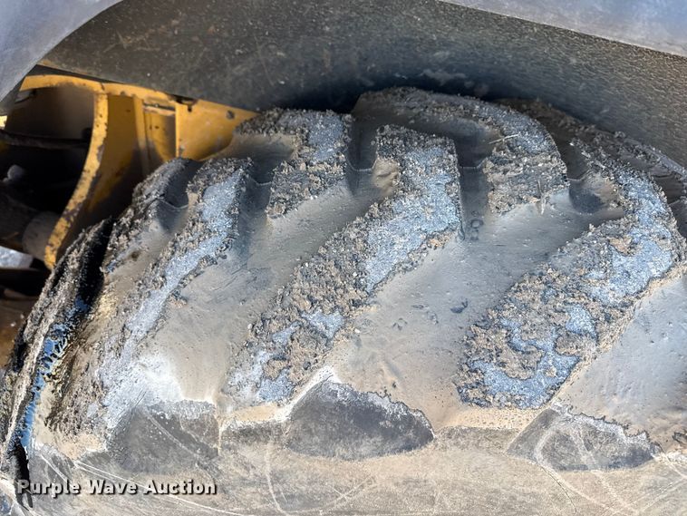 image for item EP2905 1998 John Deere 310SE backhoe