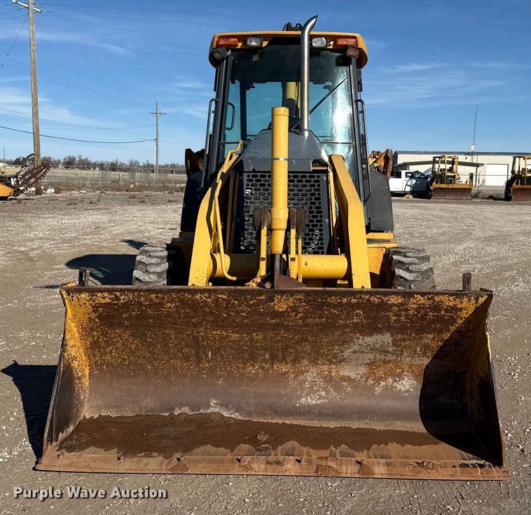 image for item EP2906 2004 John Deere 310SG backhoe