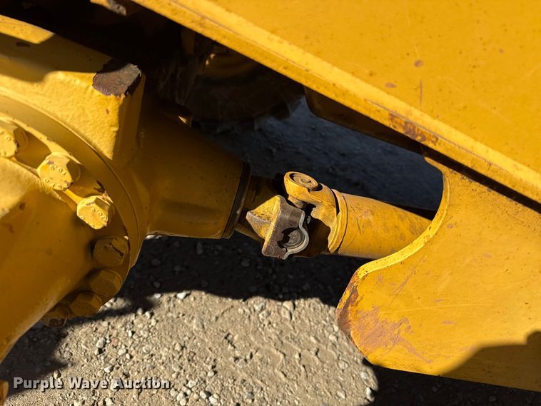 image for item EP2906 2004 John Deere 310SG backhoe