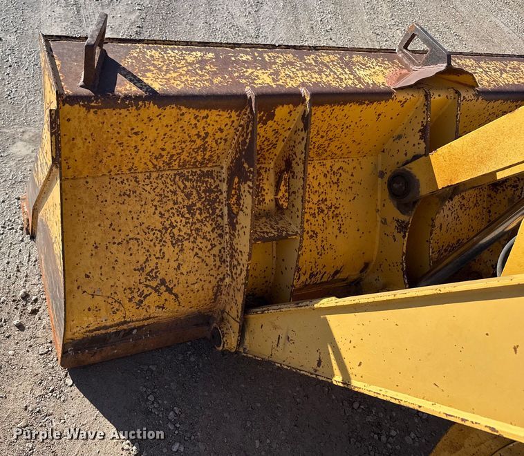 image for item EP2906 2004 John Deere 310SG backhoe