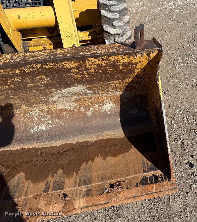 image for item EP2906 2004 John Deere 310SG backhoe