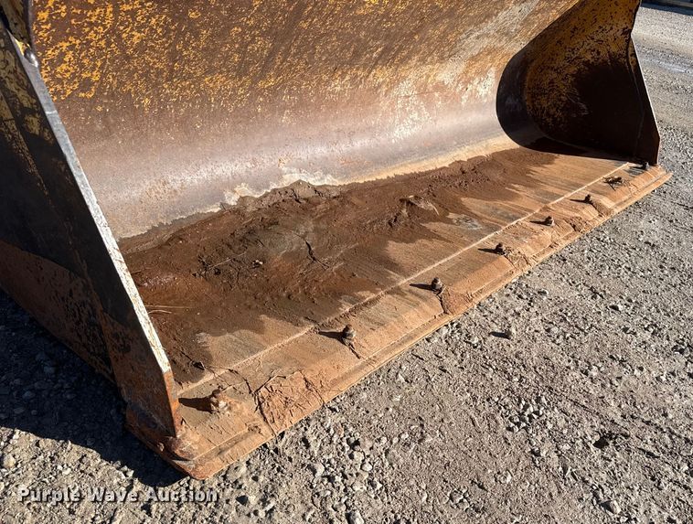 image for item EP2906 2004 John Deere 310SG backhoe