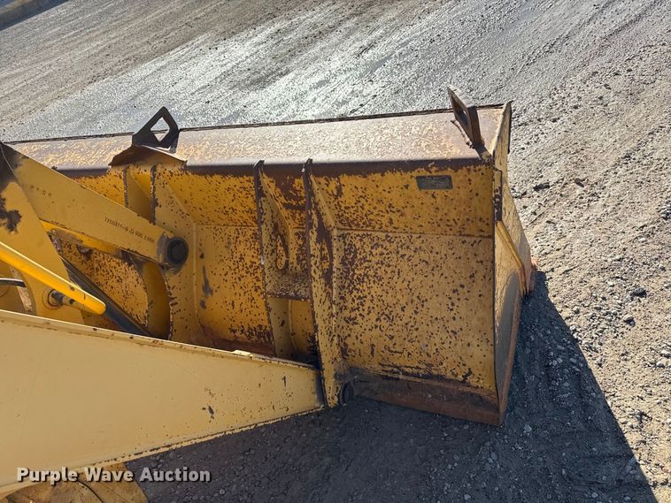 image for item EP2906 2004 John Deere 310SG backhoe