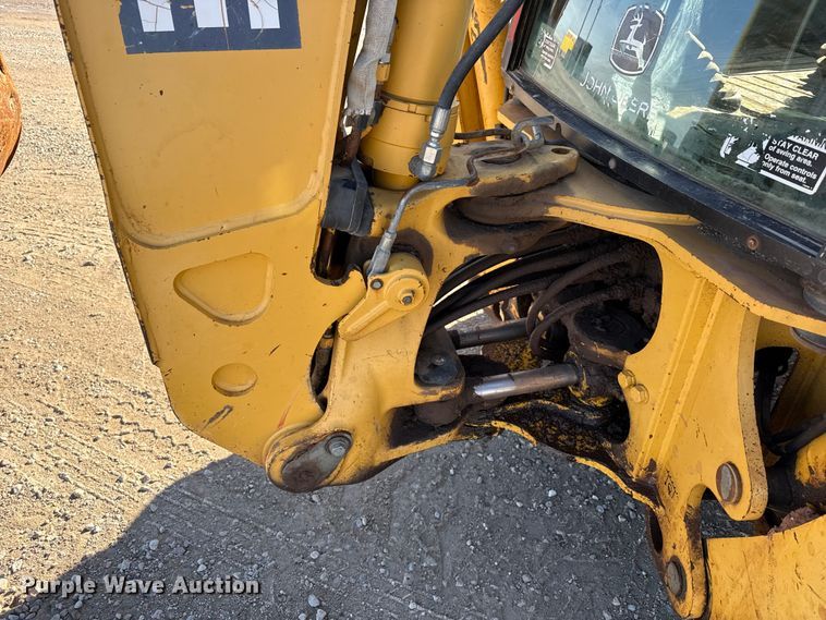 image for item EP2906 2004 John Deere 310SG backhoe