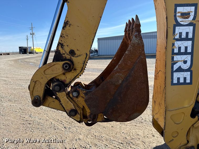 image for item EP2906 2004 John Deere 310SG backhoe