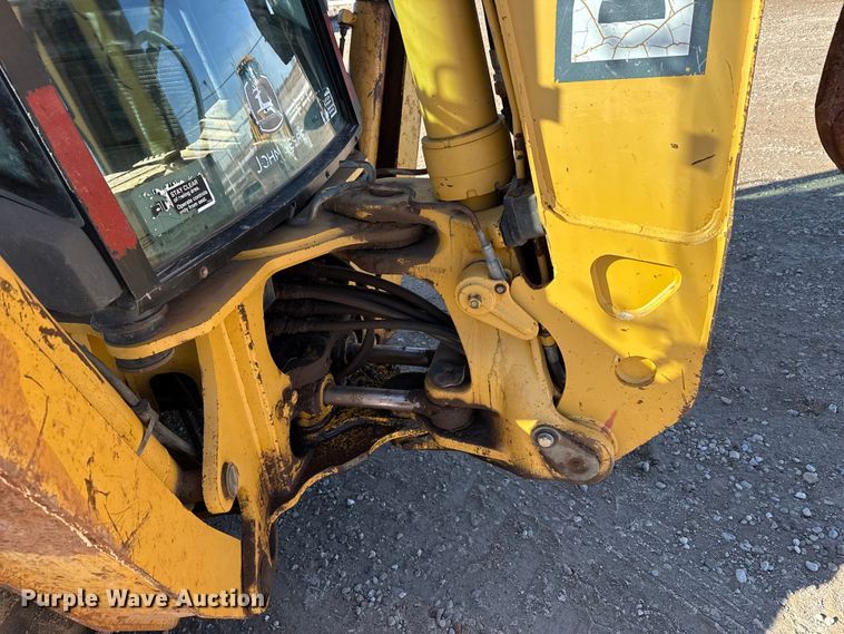 image for item EP2906 2004 John Deere 310SG backhoe
