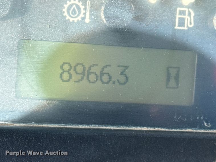 image for item EP2906 2004 John Deere 310SG backhoe