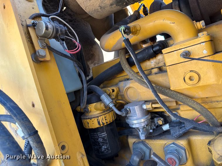 image for item EP2906 2004 John Deere 310SG backhoe