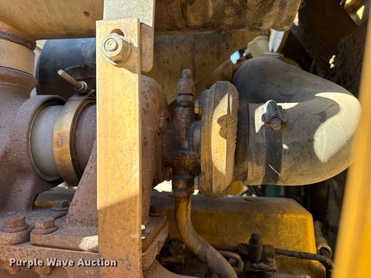 image for item EP2906 2004 John Deere 310SG backhoe