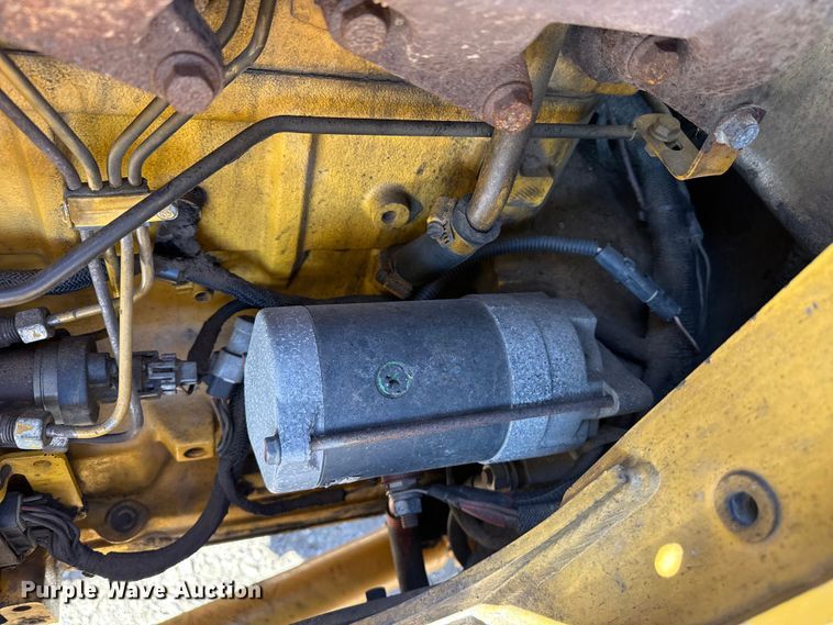 image for item EP2906 2004 John Deere 310SG backhoe