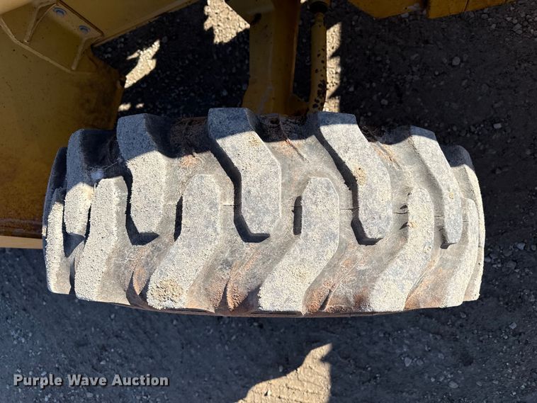 image for item EP2906 2004 John Deere 310SG backhoe