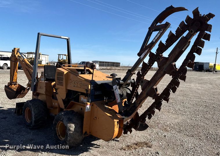 image for item EP2907 2001 Case 360 trencher