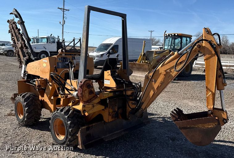 image for item EP2907 2001 Case 360 trencher