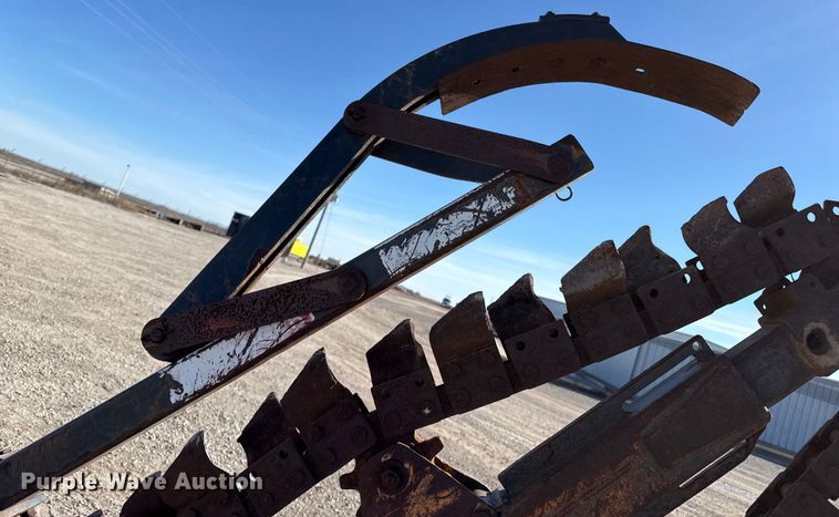 image for item EP2907 2001 Case 360 trencher