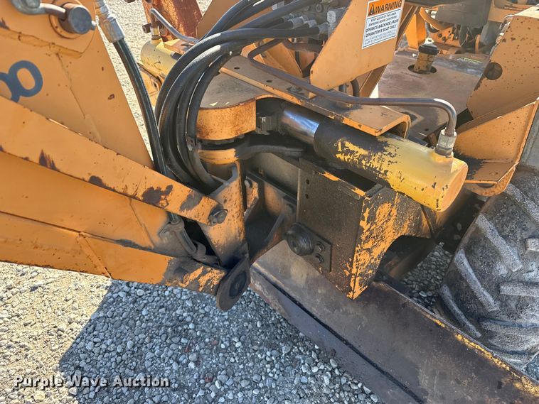 image for item EP2907 2001 Case 360 trencher